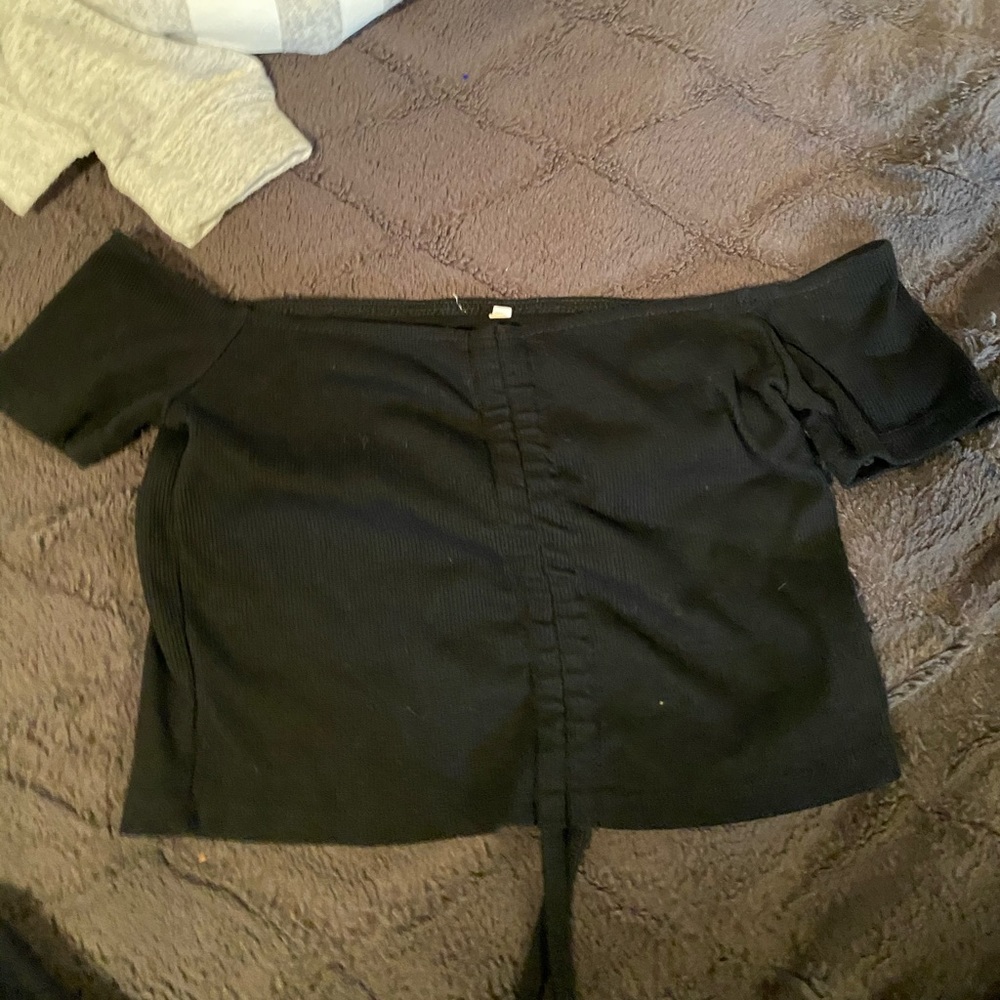 black crop top